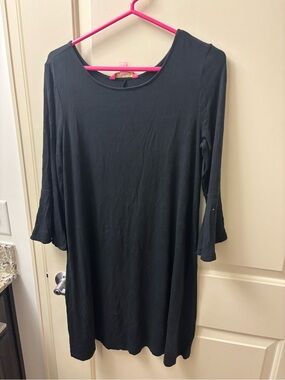 Lilly pulitzer black flutter sleeve size M